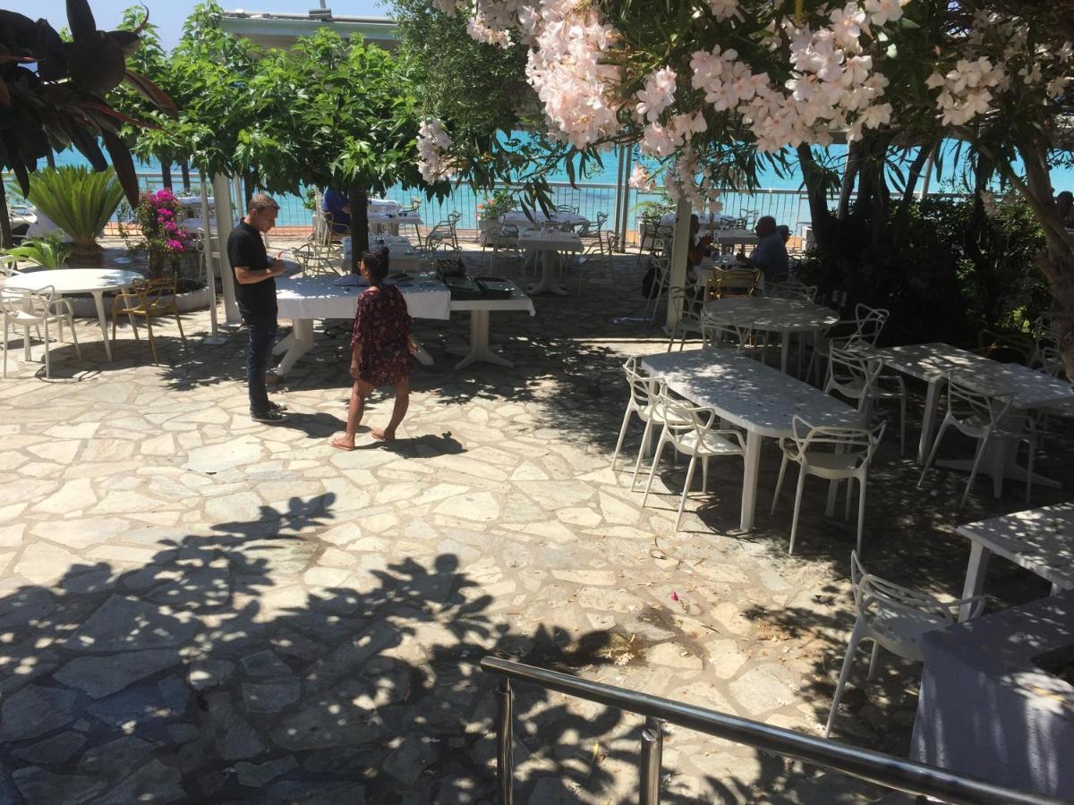 Ajaccio Magnifique T2 45M2 Neuf 5 Personnes Clim Wifi Stationnement Gratuit Centre Ville Plage A 300M 외부 사진